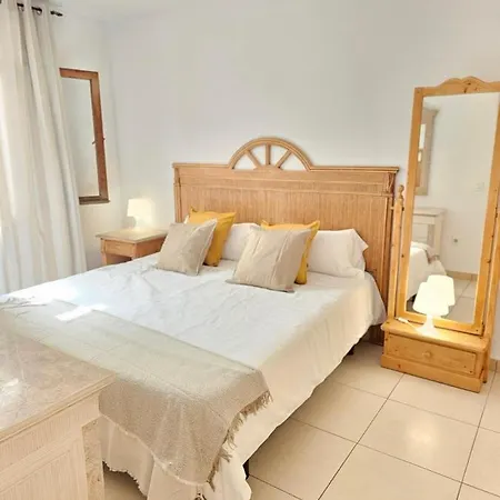 New Holidays & Pool, Aircond, Playa De Americas, Tenerife * Playa de las Americas (Tenerife)